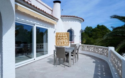  Cozy villa with lovely views of the sea and Altea.